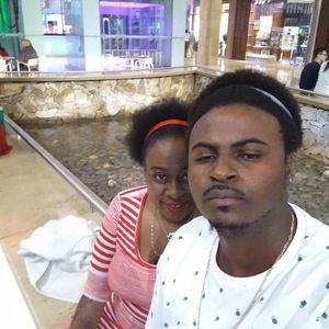 Meet your Posher, Mona